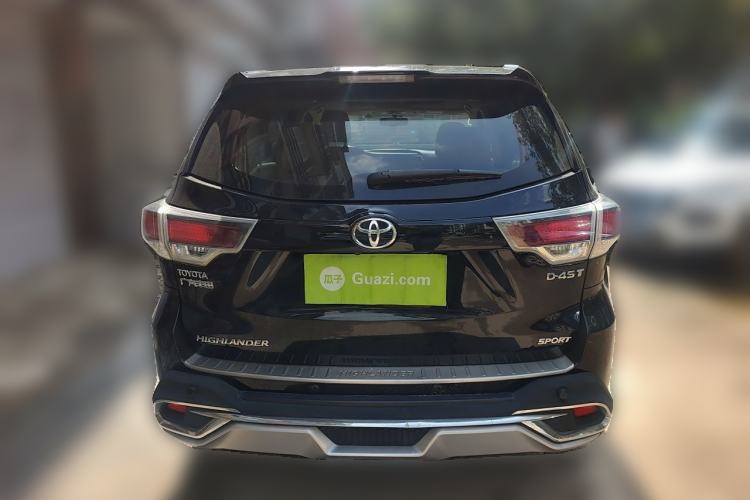 Used Toyota Highlander 2017 2.0T Two-Wheel Drive Luxury Edition 7 Seats Rear