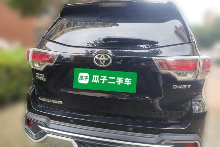 Used Toyota Highlander 2017 2.0T Two-Wheel Drive Elite Edition 5 Seats Rear