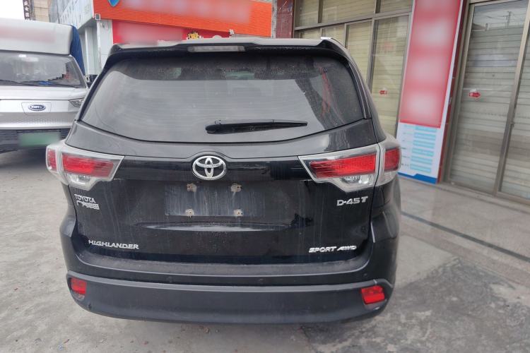 Used Toyota Highlander 2017 2.0T Four-Wheel Drive Luxury Edition 7 Seats Rear