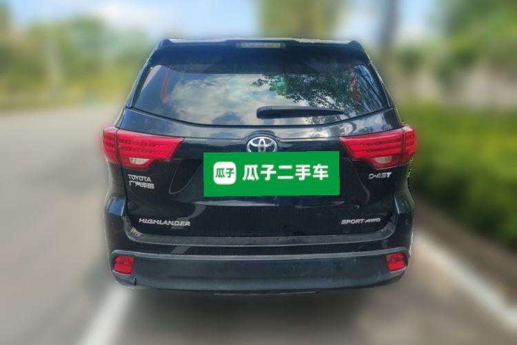 Used Toyota Highlander 2017 2.0T Four-Wheel Drive Luxury Edition 7 Seats Rear