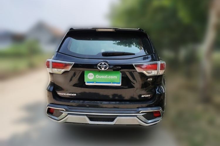 Used Toyota Highlander 2017 2.0T Two-Wheel Drive Luxury Edition 7 Seats Rear