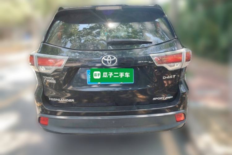 Used Toyota Highlander 2017 2.0T Four-Wheel Drive Luxury Edition 7 Seats Rear