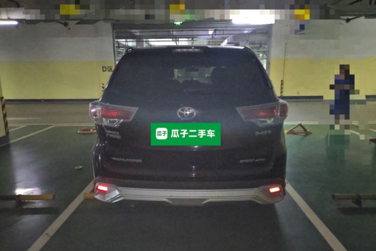 Used Toyota Highlander 2017 2.0T Four-Wheel Drive Luxury Navigation Version 7 Seats Rear