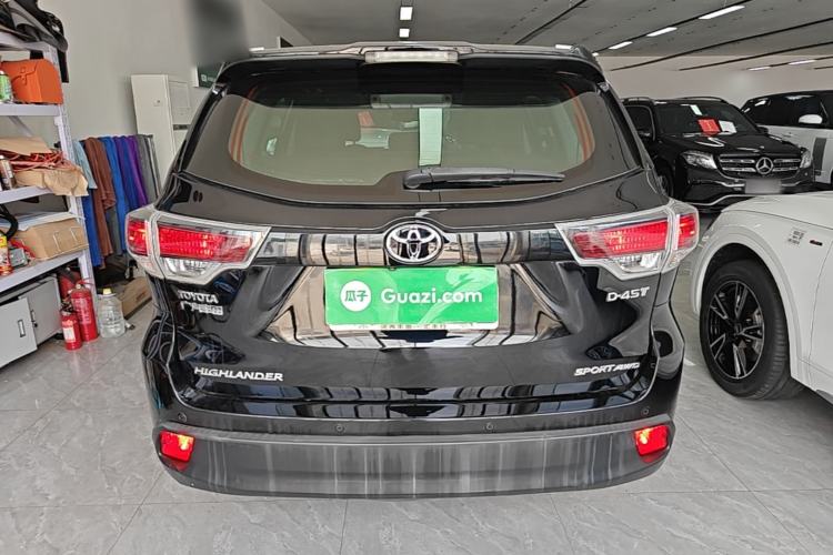 Used Toyota Highlander 2017 2.0T Four-Wheel Drive Luxury Edition 7 Seats Rear