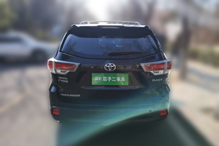 Used Toyota Highlander 2017 2.0T Two-Wheel Drive Elite Edition 5 Seats Rear