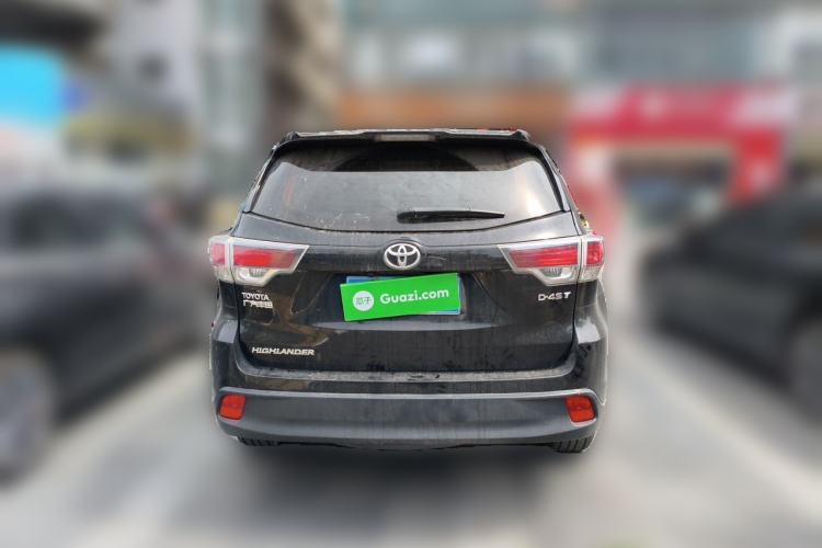 Used Toyota Highlander 2017 2.0T Two-Wheel Drive Elite Version 7 Seats Rear