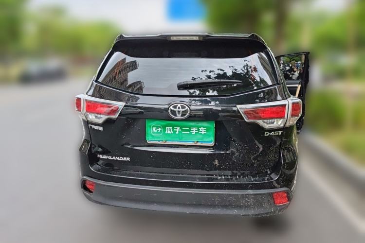 Used Toyota Highlander 2017 2.0T Two-Wheel Drive Elite Version 7 Seats Rear