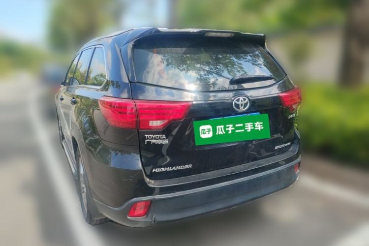 Used Toyota Highlander 2017 2.0T Four-Wheel Drive Luxury Edition 7 Seats Rear Left 45 Deg
