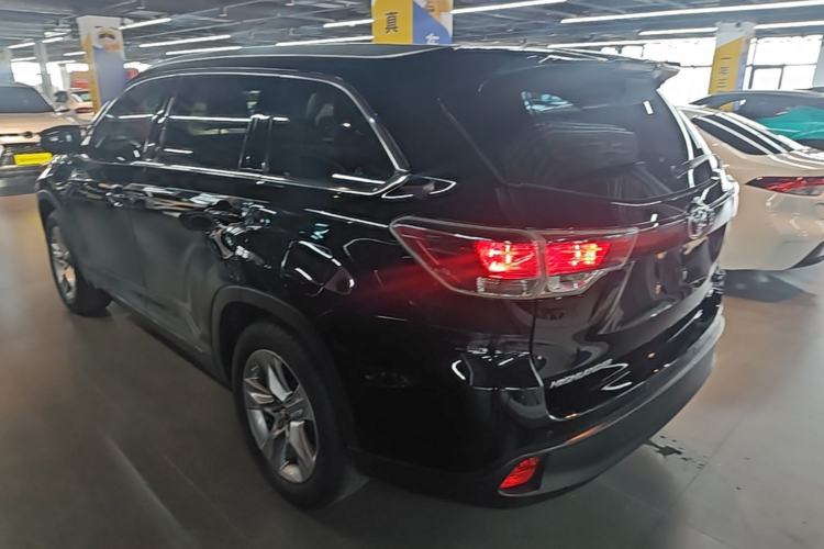Used Toyota Highlander 2017 2.0T Two-Wheel Drive Luxury Edition 7 Seats Rear Left 45 Deg
