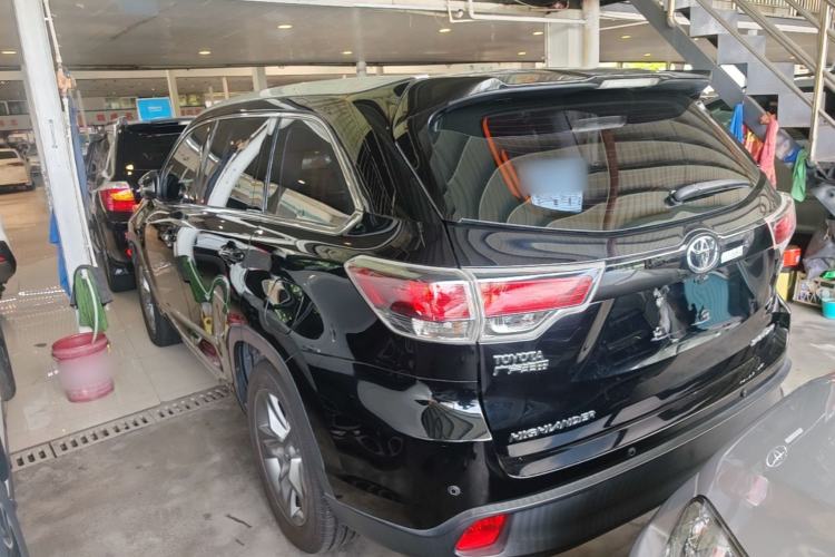 Used Toyota Highlander 2017 2.0T Four-Wheel Drive Luxury Edition 7 Seats Rear Left 45 Deg