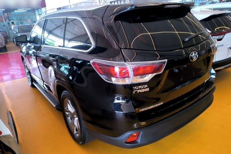 Used Toyota Highlander 2017 2.0T Four-Wheel Drive Luxury Edition 7 Seats Rear Left 45 Deg