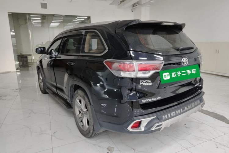 Used Toyota Highlander 2017 2.0T Four-Wheel Drive Luxury Edition 7 Seats Rear Left 45 Deg