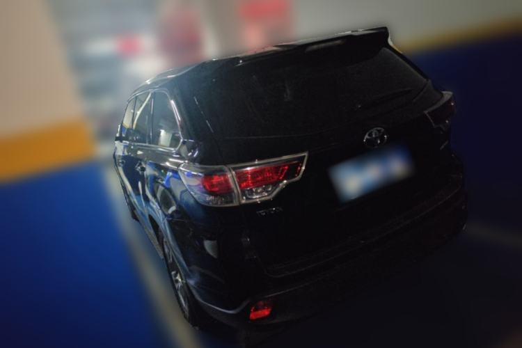 Used Toyota Highlander 2017 2.0T Four-Wheel Drive Luxury Edition 7 Seats Rear Left 45 Deg