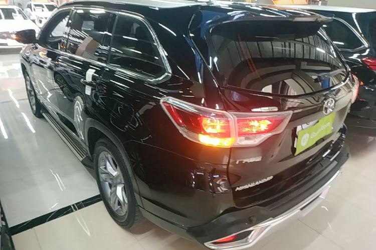 Used Toyota Highlander 2017 2.0T Four-Wheel Drive Luxury Edition 7 Seats Rear Left 45 Deg