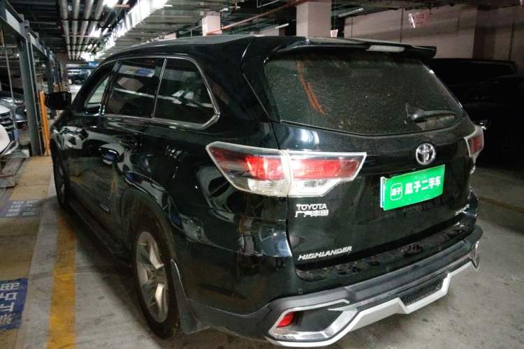 Used Toyota Highlander 2017 2.0T Four-Wheel Drive Luxury Edition 7 Seats Rear Left 45 Deg
