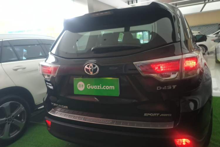 Used Toyota Highlander 2017 2.0T Four-Wheel Drive Luxury Edition 7 Seats Rear