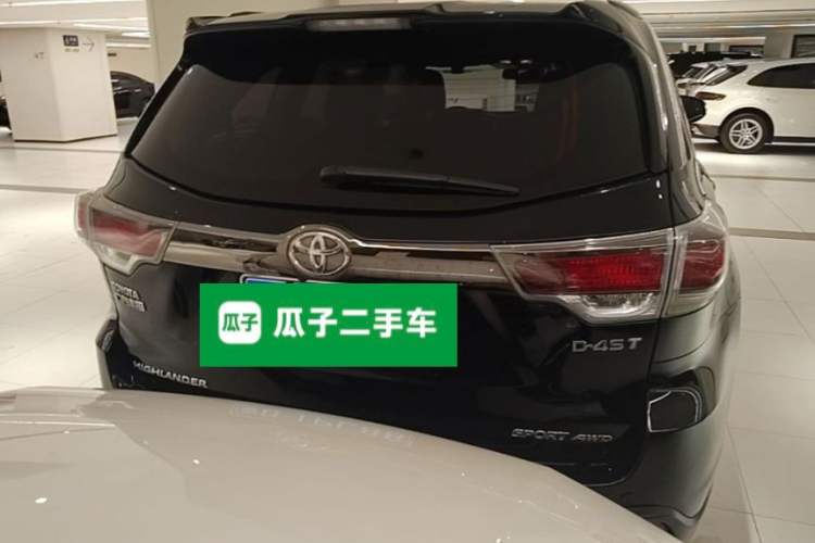 Used Toyota Highlander 2017 2.0T Four-Wheel Drive Black Edition Limited Model Rear