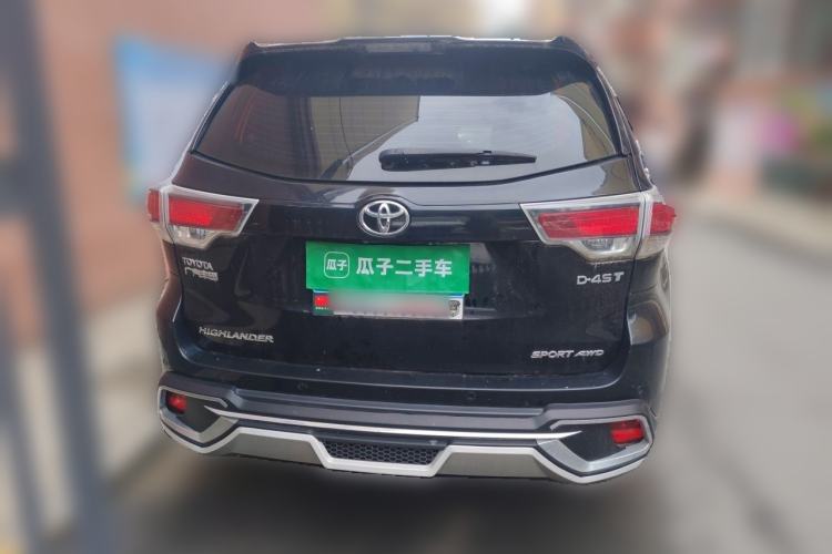 Used Toyota Highlander 2017 2.0T Four-Wheel Drive Luxury Edition 7 Seats Rear