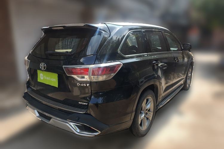Used Toyota Highlander 2017 2.0T Two-Wheel Drive Luxury Edition 7 Seats Rear Right 45 Deg