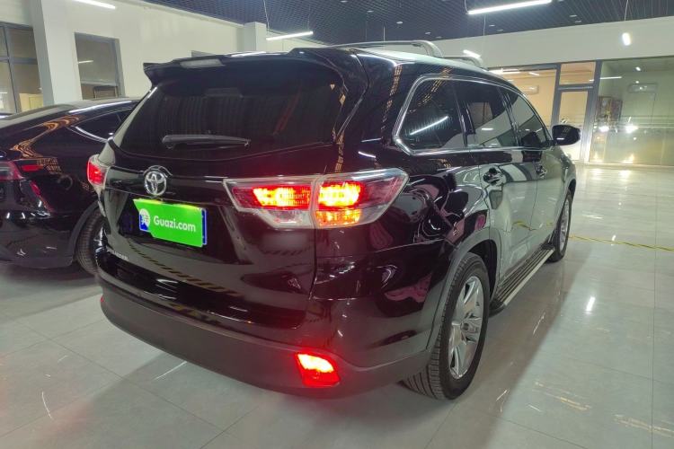 Used Toyota Highlander 2017 2.0T Four-Wheel Drive Luxury Edition 7 Seats Rear Right 45 Deg