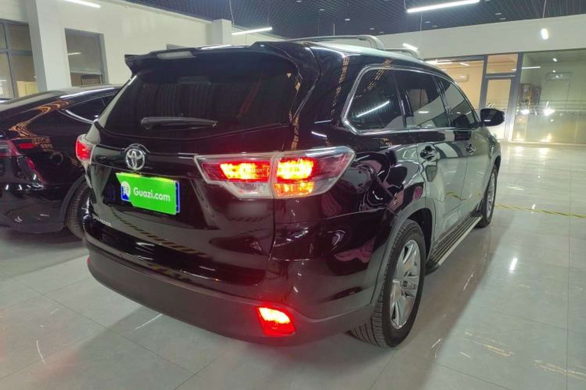 Used Toyota Highlander 2017 2.0T Four-Wheel Drive Luxury Edition 7 Seats Rear Right 45 Deg