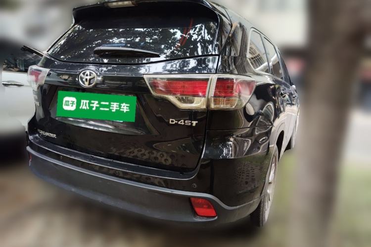 Used Toyota Highlander 2017 2.0T Two-Wheel Drive Elite Edition 5 Seats Rear Right 45 Deg