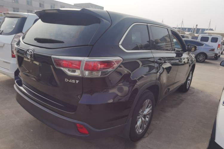 Used Toyota Highlander 2017 2.0T Two-Wheel Drive Elite Edition 5 Seats Rear Right 45 Deg