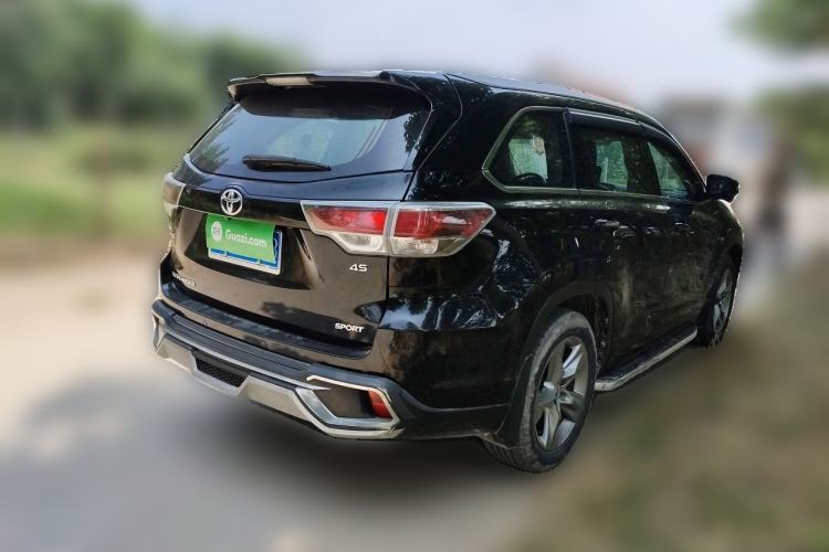 Used Toyota Highlander 2017 2.0T Two-Wheel Drive Luxury Edition 7 Seats Rear Right 45 Deg