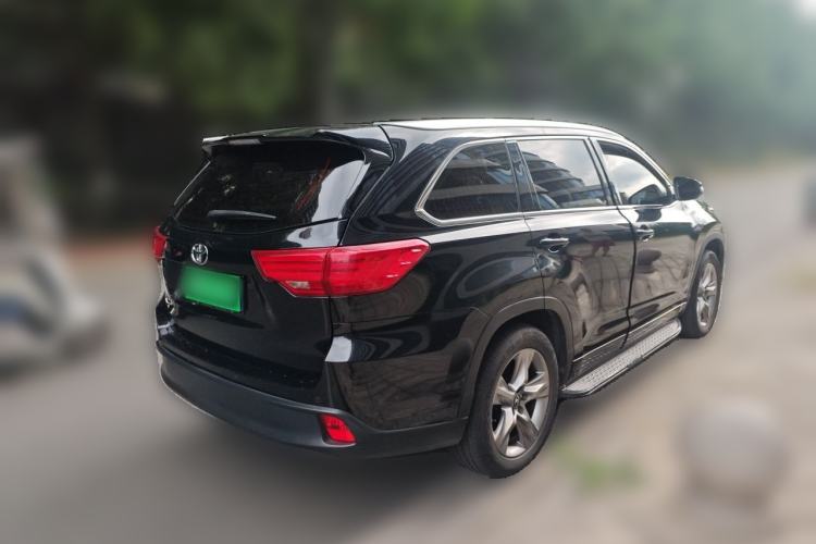 Used Toyota Highlander 2017 2.0T Two-Wheel Drive Luxury Edition 7 Seats Rear Right 45 Deg