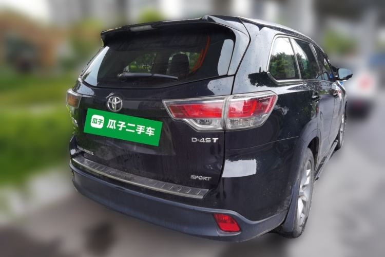 Used Toyota Highlander 2017 2.0T Two-Wheel Drive Luxury Edition 7 Seats Rear Right 45 Deg