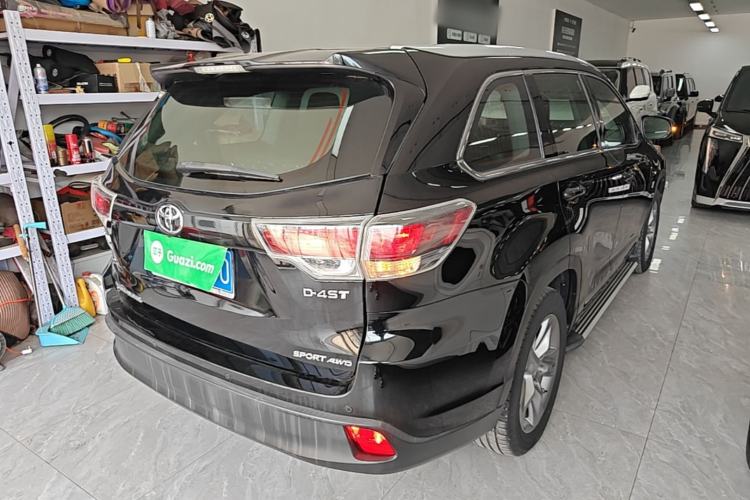 Used Toyota Highlander 2017 2.0T Four-Wheel Drive Luxury Edition 7 Seats Rear Right 45 Deg