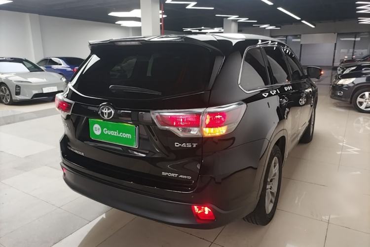 Used Toyota Highlander 2017 2.0T Four-Wheel Drive Luxury Edition 7 Seats Rear Right 45 Deg