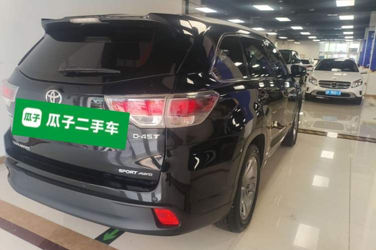 Used Toyota Highlander 2017 2.0T Four-Wheel Drive Luxury Edition 7 Seats Rear Right 45 Deg