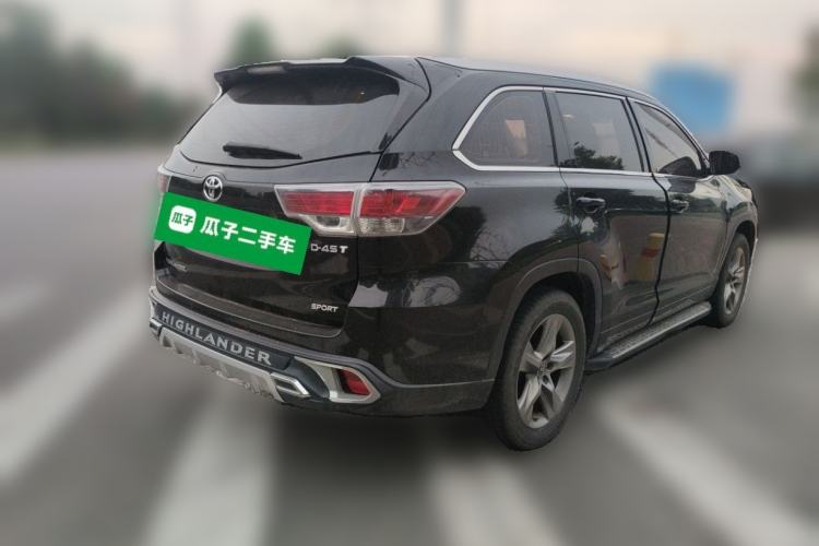 Used Toyota Highlander 2017 2.0T Two-Wheel Drive Luxury Edition 7 Seats Rear Right 45 Deg