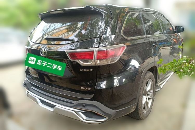 Used Toyota Highlander 2017 2.0T Two-Wheel Drive Luxury Edition 7 Seats Rear Right 45 Deg