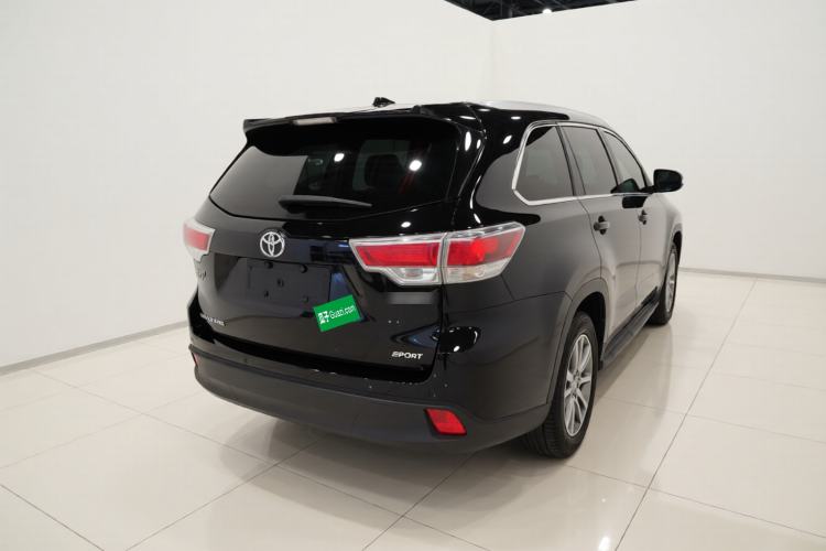 Used Toyota Highlander 2017 2.0T Two-Wheel Drive Luxury Edition 7 Seats Rear Right 45 Deg