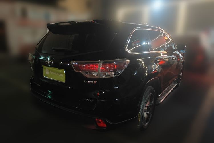 Used Toyota Highlander 2017 2.0T Two-Wheel Drive Luxury Edition 7 Seats Rear Right 45 Deg