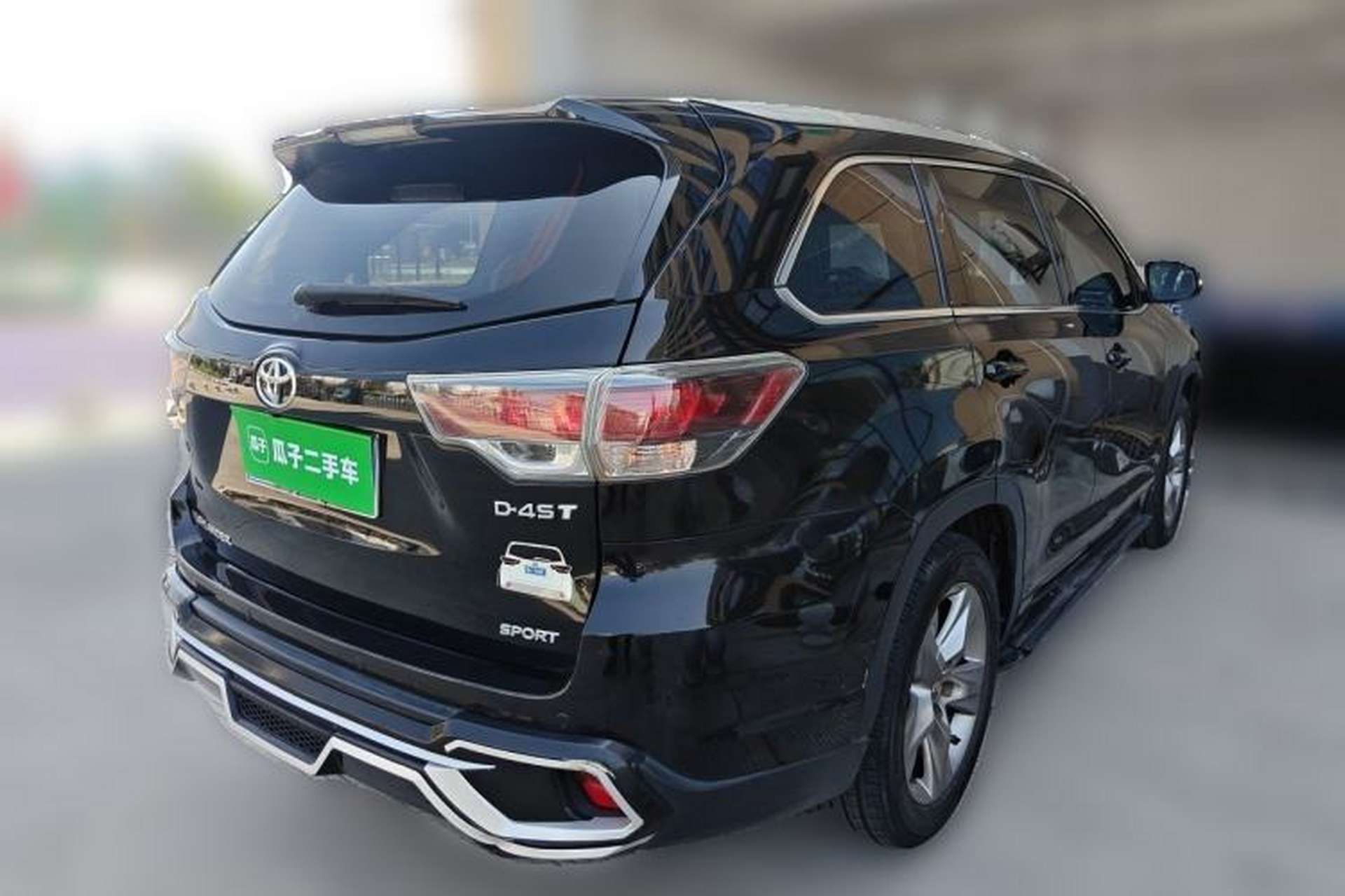 Used Toyota Highlander 2017 2.0T Two-Wheel Drive Luxury Edition 7 Seats Rear Right 45 Deg