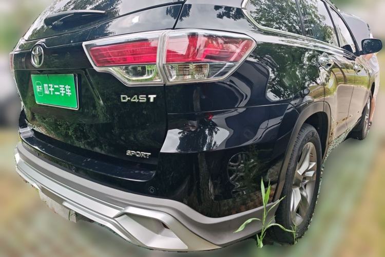 Used Toyota Highlander 2017 2.0T Two-Wheel Drive Luxury Edition 7 Seats Rear Right 45 Deg