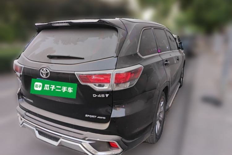 Used Toyota Highlander 2017 2.0T Four-Wheel Drive Luxury Edition 7 Seats Rear Right 45 Deg