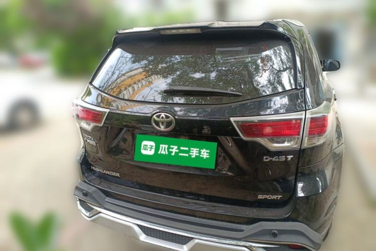 Used Toyota Highlander 2017 2.0T Two-Wheel Drive Luxury Edition 7 Seats Rear