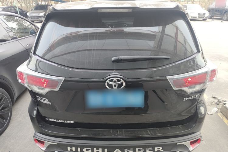 Used Toyota Highlander 2017 2.0T Two-Wheel Drive Elite Edition 5 Seats Rear