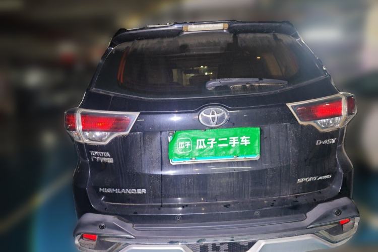 Used Toyota Highlander 2017 2.0T Four-Wheel Drive Luxury Edition 7 Seats Rear