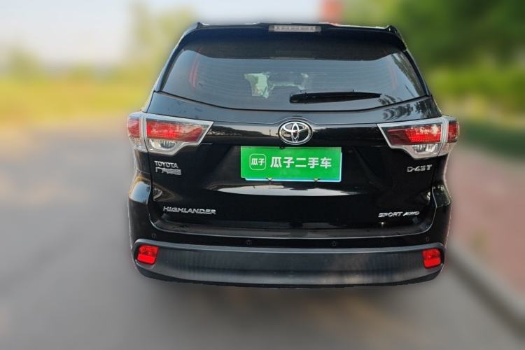 Used Toyota Highlander 2017 2.0T Four-Wheel Drive Luxury Edition 7 Seats Rear