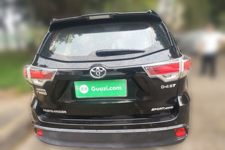 Used Toyota Highlander 2017 2.0T Four-Wheel Drive Luxury Edition 7 Seats Rear