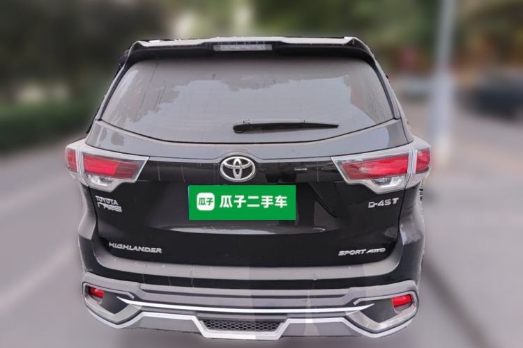 Used Toyota Highlander 2017 2.0T Four-Wheel Drive Luxury Edition 7 Seats Rear