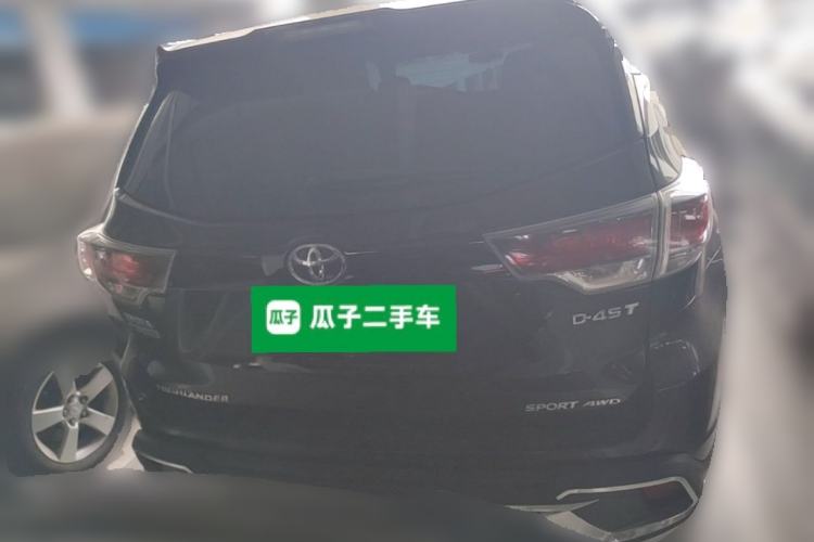 Used Toyota Highlander 2017 2.0T Four-Wheel Drive Luxury Edition 7 Seats Rear