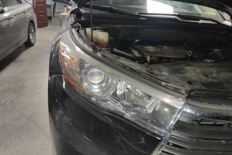 Used Toyota Highlander 2017 2.0T Four-Wheel Drive Elite Edition 7-Seater Right Front Headlight