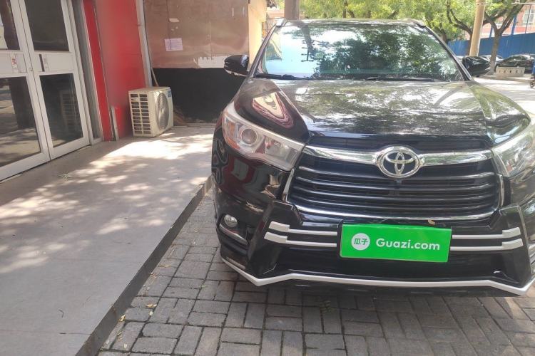 Used Toyota Highlander 2017 2.0T Two-Wheel Drive Elite Version 7 Seats Right Front Headlight