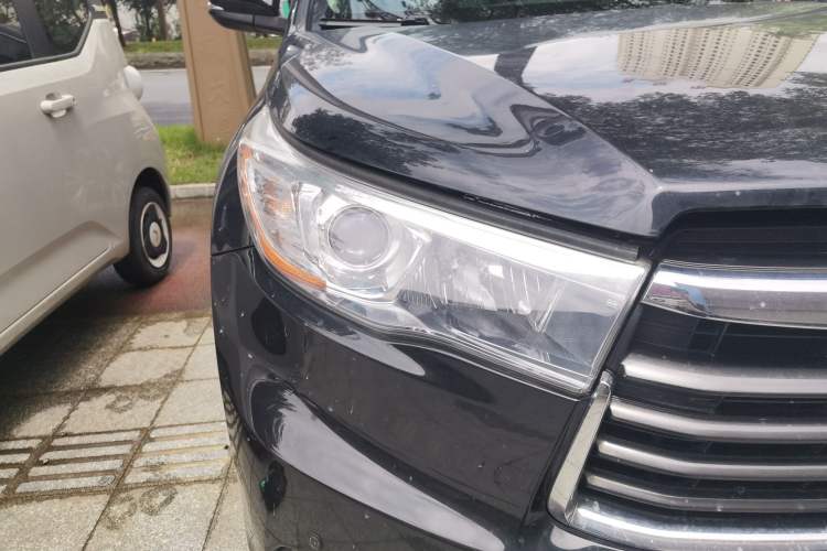 Used Toyota Highlander 2017 2.0T Two-Wheel Drive Elite Edition 5 Seats Right Front Headlight